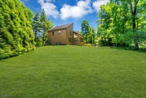 20 Heather Lane Bernards NJ 07920