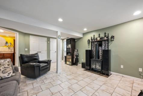 115 Claremont Terrace Wayne NJ 07470