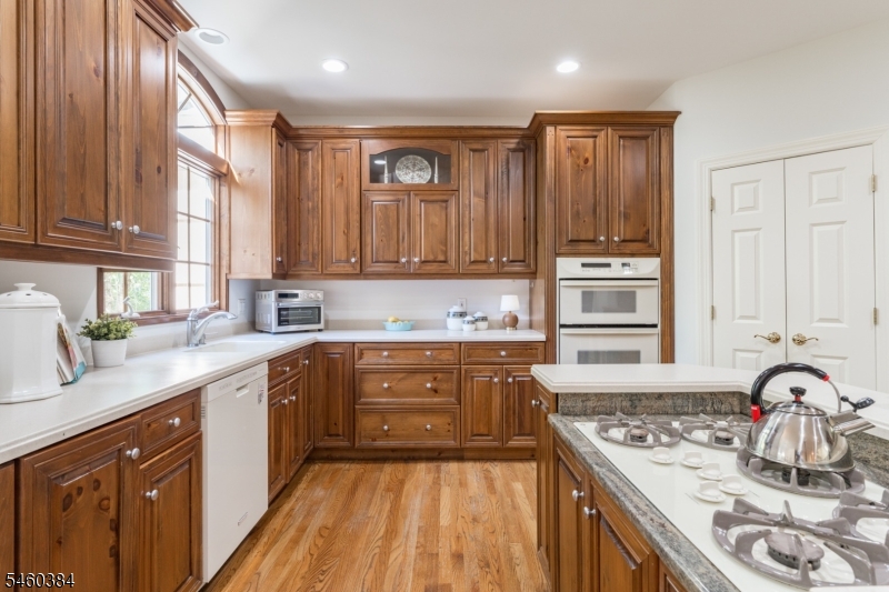16 Trinity Place Warren NJ 07059