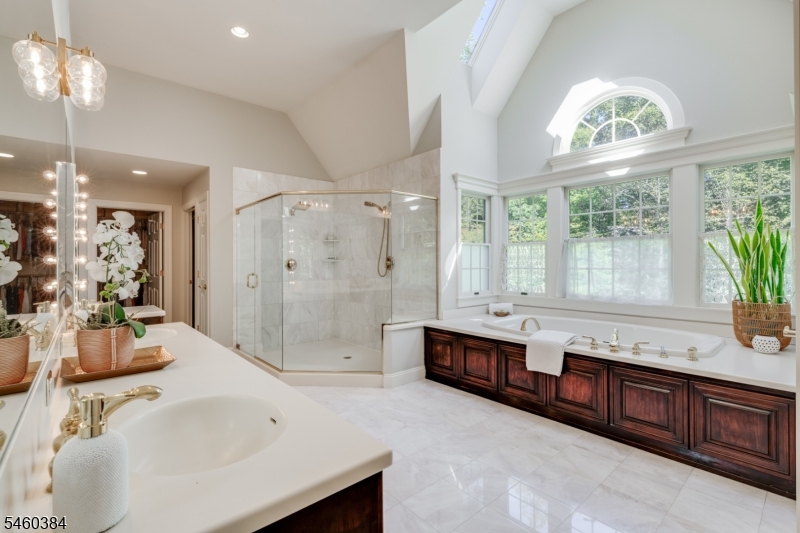 16 Trinity Place Warren NJ 07059