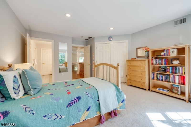 16 Trinity Place Warren NJ 07059