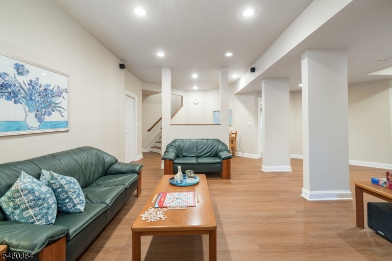 16 Trinity Place Warren NJ 07059