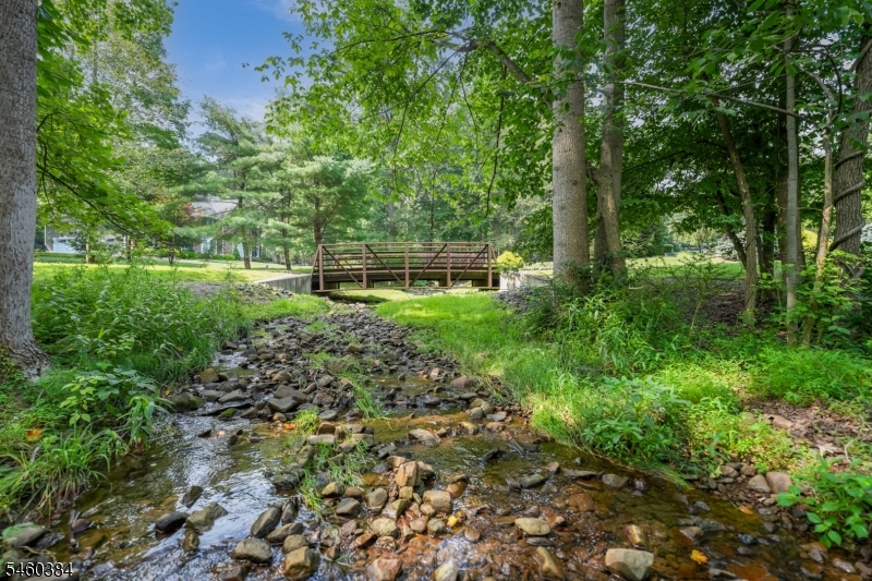 16 Trinity Place Warren NJ 07059