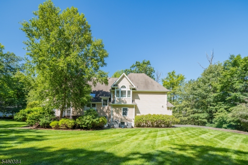 16 Trinity Place Warren NJ 07059