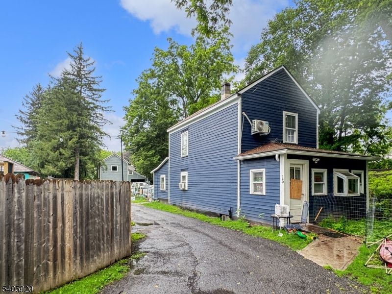 15 Fisk Street Belvidere NJ 07823