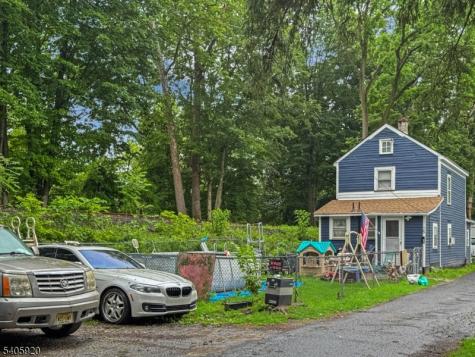 15 Fisk Street Belvidere NJ 07823