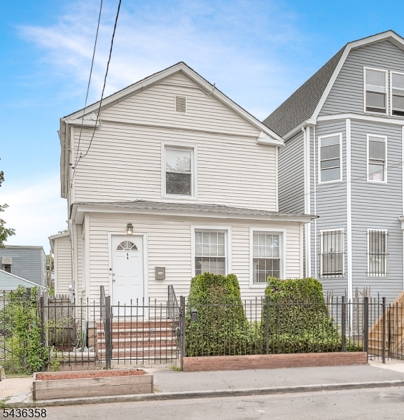 64 Norwood Street Newark NJ 07106