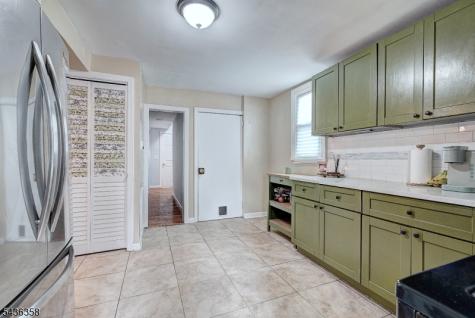64 Norwood Street Newark NJ 07106