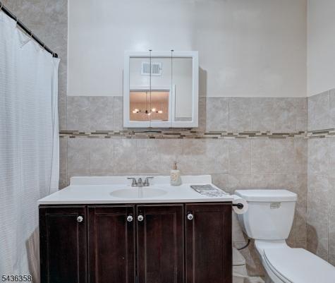 64 Norwood Street Newark NJ 07106