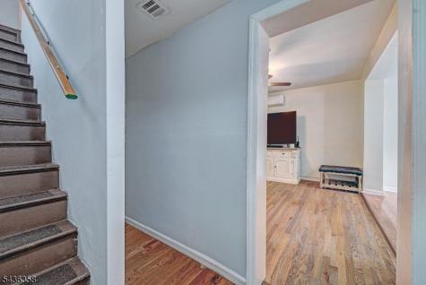 64 Norwood Street Newark NJ 07106