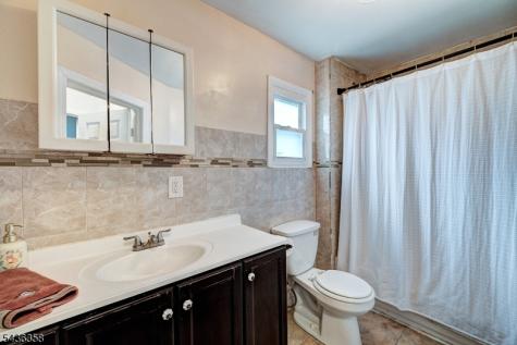 64 Norwood Street Newark NJ 07106