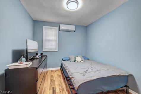 64 Norwood Street Newark NJ 07106