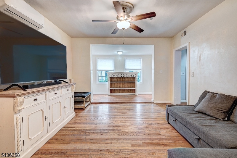 64 Norwood Street Newark NJ 07106