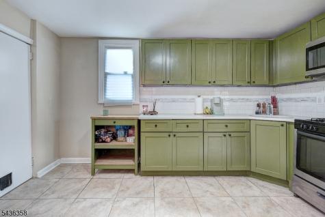64 Norwood Street Newark NJ 07106
