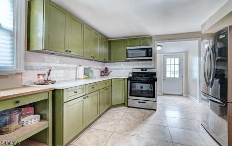 64 Norwood Street Newark NJ 07106