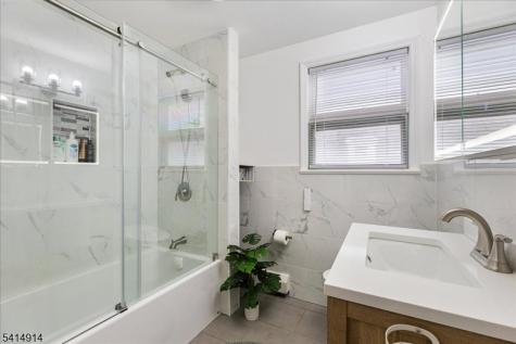 427 Willow Avenue Roselle Park NJ 07204