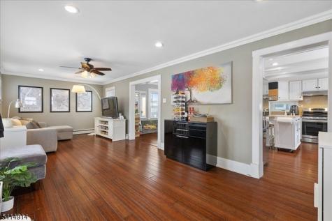 427 Willow Avenue Roselle Park NJ 07204