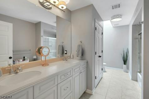5 Coe Farm Road Mendham NJ 07945