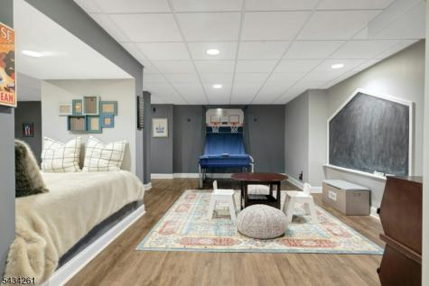 5 Coe Farm Road Mendham NJ 07945