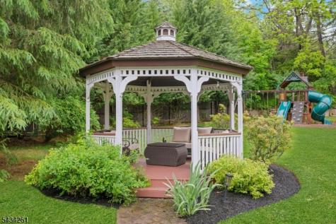 5 Coe Farm Road Mendham NJ 07945