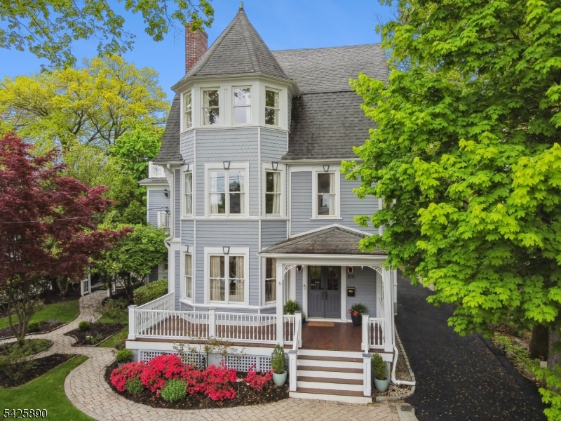 378 Park Street Montclair NJ 07043