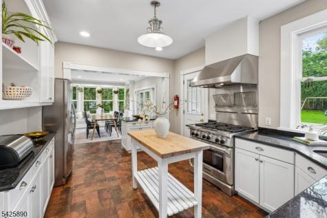 378 Park Street Montclair NJ 07043