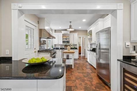 378 Park Street Montclair NJ 07043