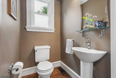 378 Park Street Montclair NJ 07043