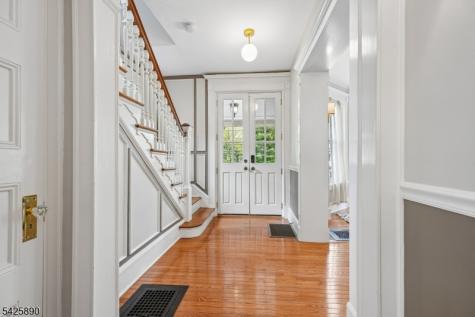 378 Park Street Montclair NJ 07043