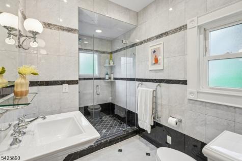 378 Park Street Montclair NJ 07043