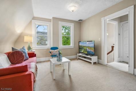 378 Park Street Montclair NJ 07043
