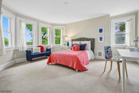 378 Park Street Montclair NJ 07043