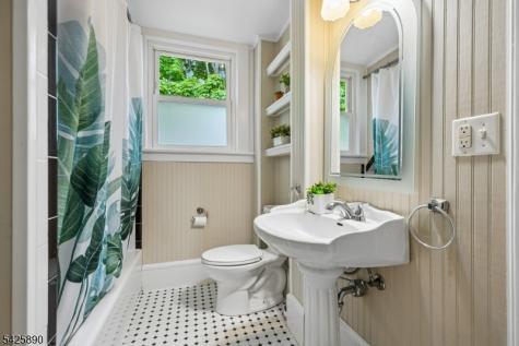 378 Park Street Montclair NJ 07043