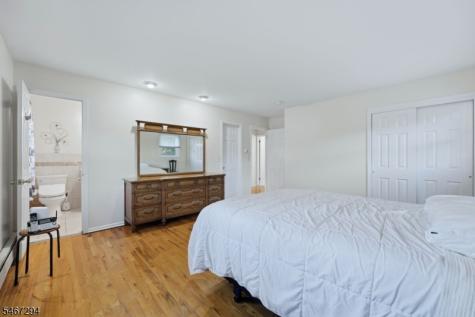 14 Whitaker Place West Caldwell NJ 07006