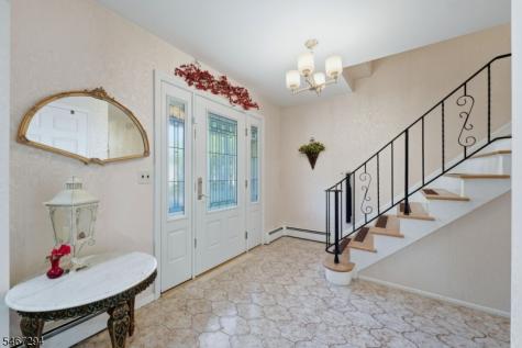 14 Whitaker Place West Caldwell NJ 07006