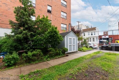 520 26TH Street Union NJ 07087