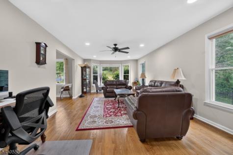 6 Chaucer Drive Clinton NJ 08801