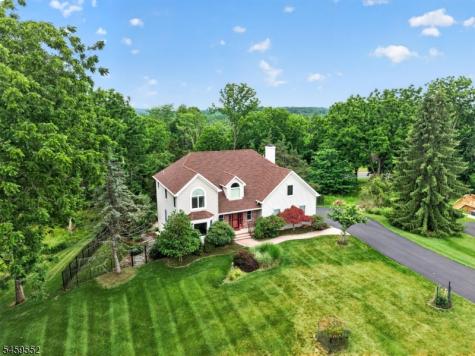 6 Chaucer Drive Clinton NJ 08801