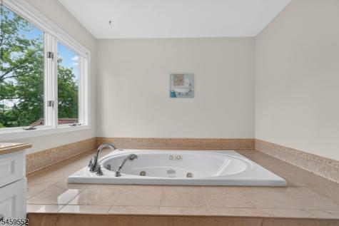 6 Chaucer Drive Clinton NJ 08801