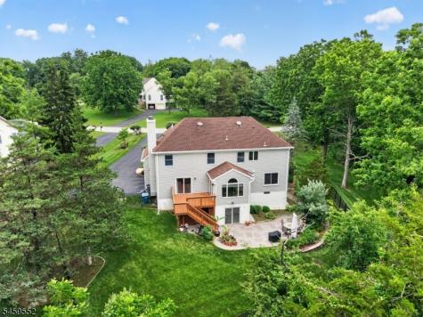 6 Chaucer Drive Clinton NJ 08801