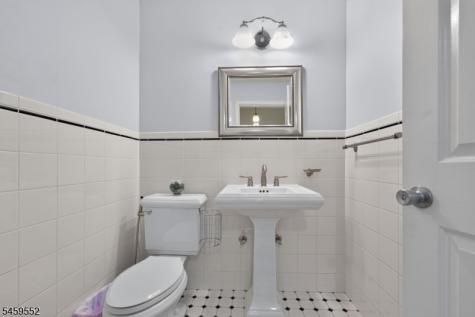 6 Chaucer Drive Clinton NJ 08801