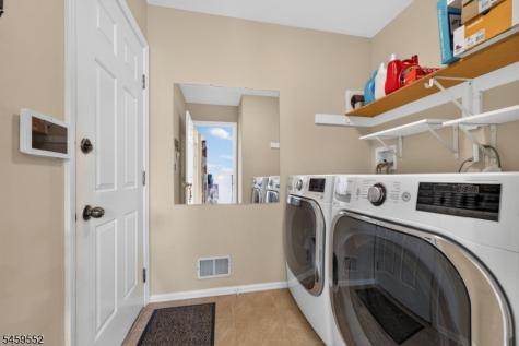 6 Chaucer Drive Clinton NJ 08801