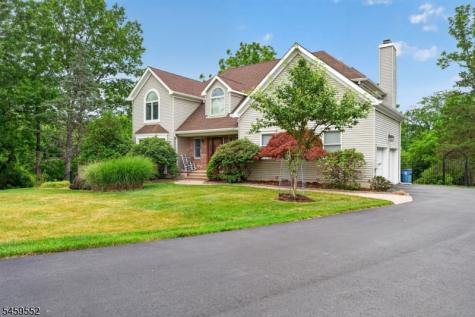 6 Chaucer Drive Clinton NJ 08801