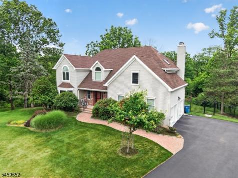 6 Chaucer Drive Clinton NJ 08801