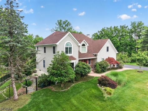 6 Chaucer Drive Clinton NJ 08801