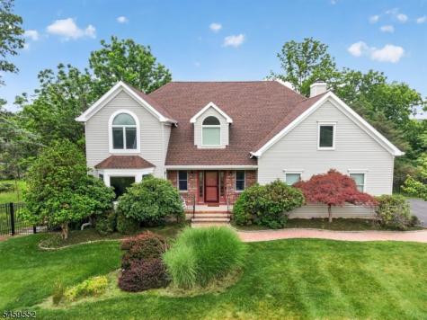 6 Chaucer Drive Clinton NJ 08801