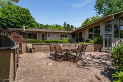 219 W Valley Brook Road Washington NJ 07830