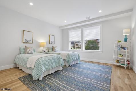 108 Baker Street Maplewood NJ 07040