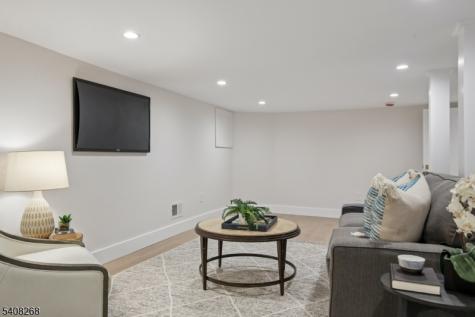 108 Baker Street Maplewood NJ 07040
