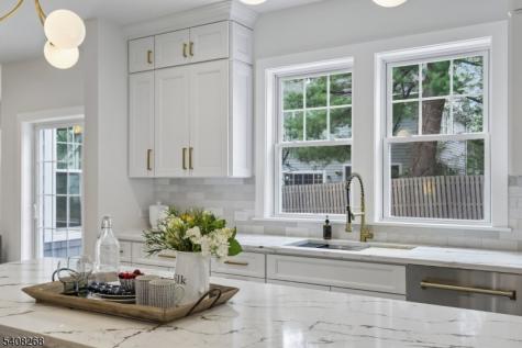 108 Baker Street Maplewood NJ 07040